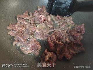 西红柿青椒炒牛肉的做法步骤:5