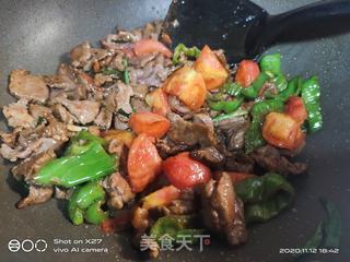 西红柿青椒炒牛肉的做法步骤:9