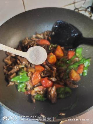 西红柿青椒炒牛肉的做法步骤:10