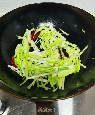 韭黄炒鸡蛋的做法步骤:7