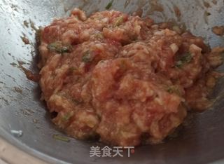 西红柿土豆肉圆汤的做法步骤：2