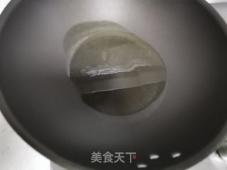 红烧罗非鱼的做法步骤：2