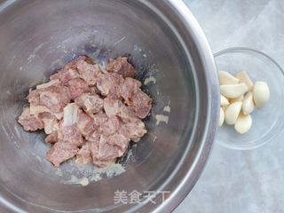 蒜子牛肉的做法步骤:2