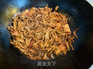 火麻仁红烧肉干豇豆的做法步骤：4