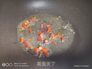 菜梗炒牛肉的做法步骤:3