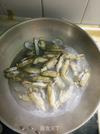 海鲜汤的做法步骤：1