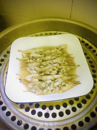 海鲜汤的做法步骤：2