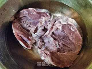 手撕猪心【赛狗肉】的做法步骤：2