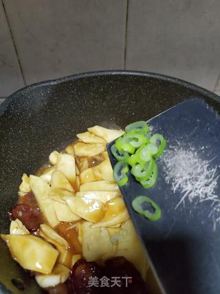 腊肠炒冬笋的做法步骤:8