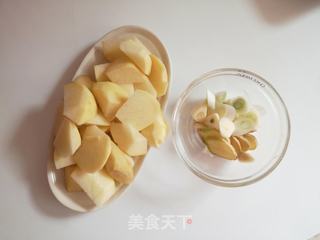 土豆炖排骨+花卷一锅出的做法步骤:5