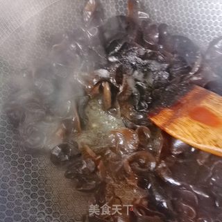 猪肝炒木耳的做法步骤:5