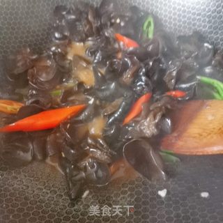 猪肝炒木耳的做法步骤:7
