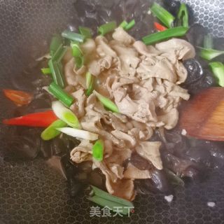 猪肝炒木耳的做法步骤:9