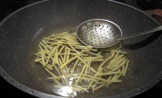 鱼香肉丝的做法步骤:6