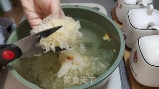 润肺养颜冰糖雪梨银耳羹的做法步骤:3