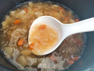 润肺养颜冰糖雪梨银耳羹的做法步骤:9