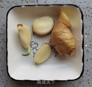 鱼香肉丝的做法步骤:3