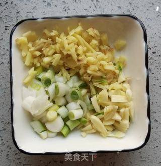 鱼香肉丝的做法步骤:4