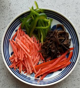 鱼香肉丝的做法步骤:8