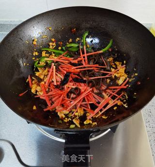 鱼香肉丝的做法步骤:13