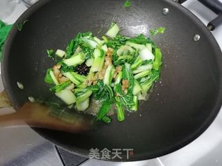 油渣炒菜苔的做法步骤：5