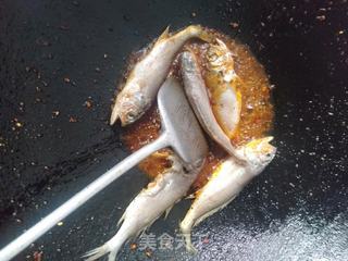 豆瓣酱焖小黄鱼的做法步骤:4