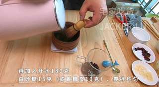 抹茶棉花糖热饮,自制圣诞热饮,暖心又暖胃,喝上一杯超满足。的做法步骤:3