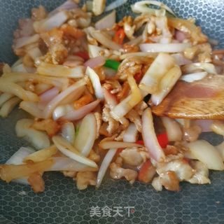 洋葱炒肉的做法步骤：6