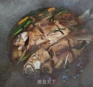 酱烧鲫鱼的做法步骤:8