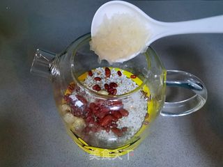 软糯香甜的八宝粥的做法步骤:3