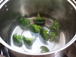 山药西兰花的做法步骤:2