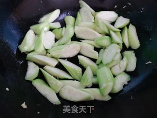 丝瓜炒鸡蛋的做法步骤：4