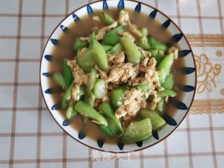 丝瓜炒鸡蛋的做法步骤：8