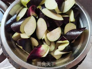 红烧茄子的做法步骤:3