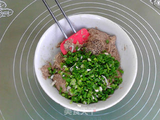 葱香黑椒土豆黑全麦华夫饼的做法步骤:6