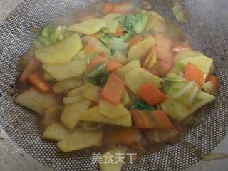 胡萝卜炒土豆片白菜的做法步骤：5