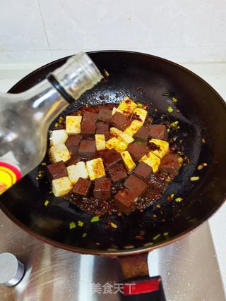鸭血炖豆腐的做法步骤:12