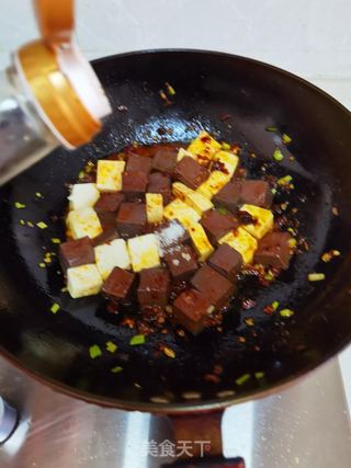 鸭血炖豆腐的做法步骤:13