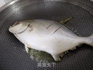 红烧平鱼的做法步骤:5