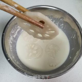 脆炸藕片的做法步骤:6