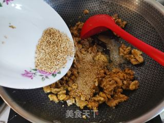 琥珀核桃仁的做法步骤:9