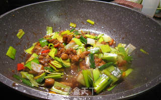 红烧汁蔬菜鸡丁的做法步骤:11