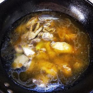 黄花菜炖鸡煲的做法步骤:10