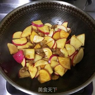 红萝卜炖肉的做法步骤：3