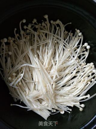 蒜蓉粉丝虾煲的做法步骤:2