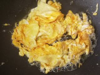 胡萝卜菠菜鸡蛋炒河粉的做法步骤:6