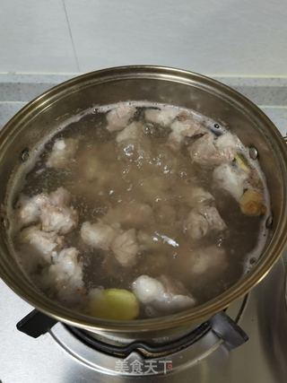红烧羊肉炖白萝卜的做法步骤:6