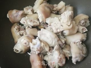 猪蹄炖黄豆的做法步骤:11