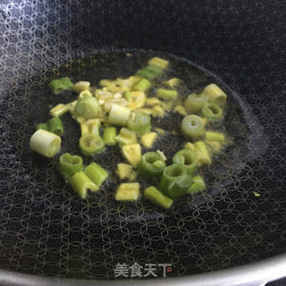 白菜腐竹煲的做法步骤：7