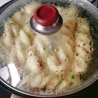 火腿肠葱花扭扭卷的做法步骤:10